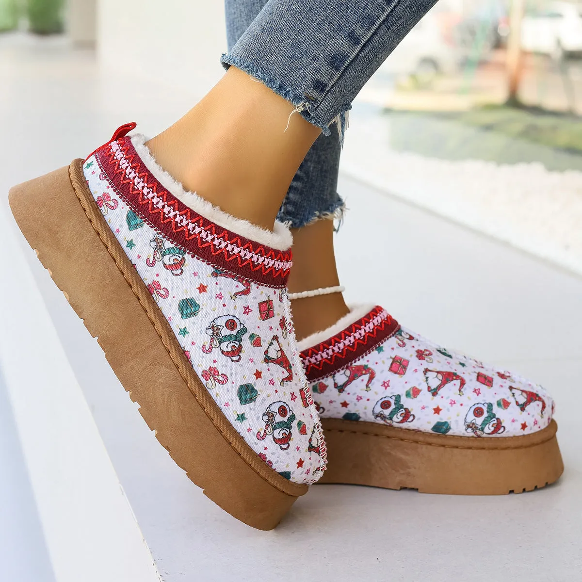 Cartoon Christmas Print Slip On Plush Lined Ankle Boots