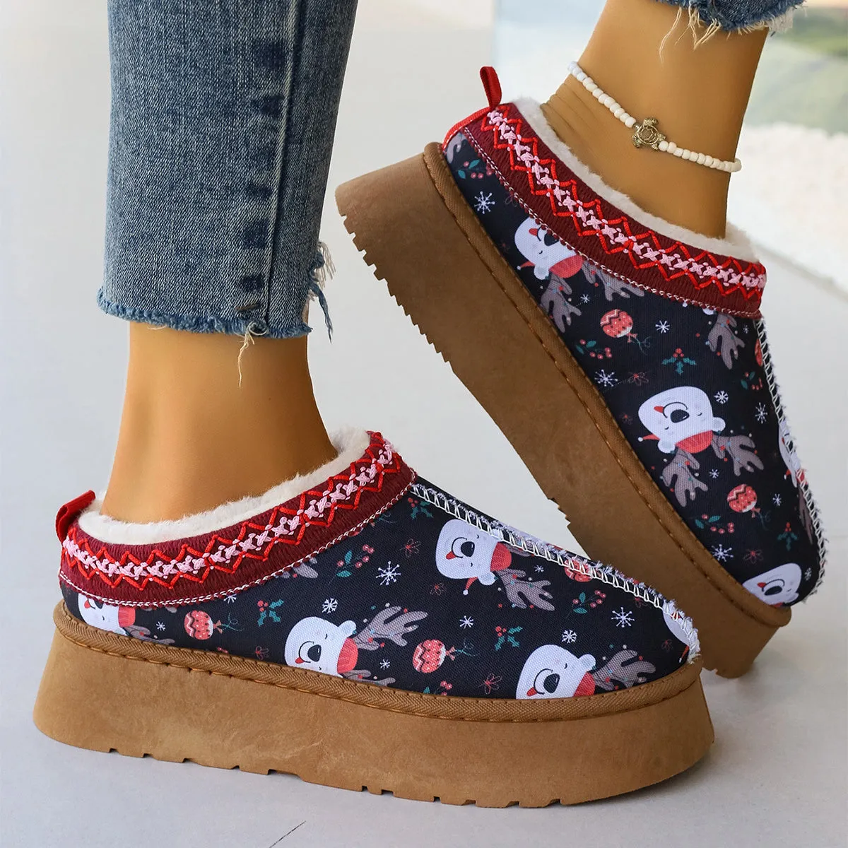 Cartoon Christmas Print Slip On Plush Lined Ankle Boots