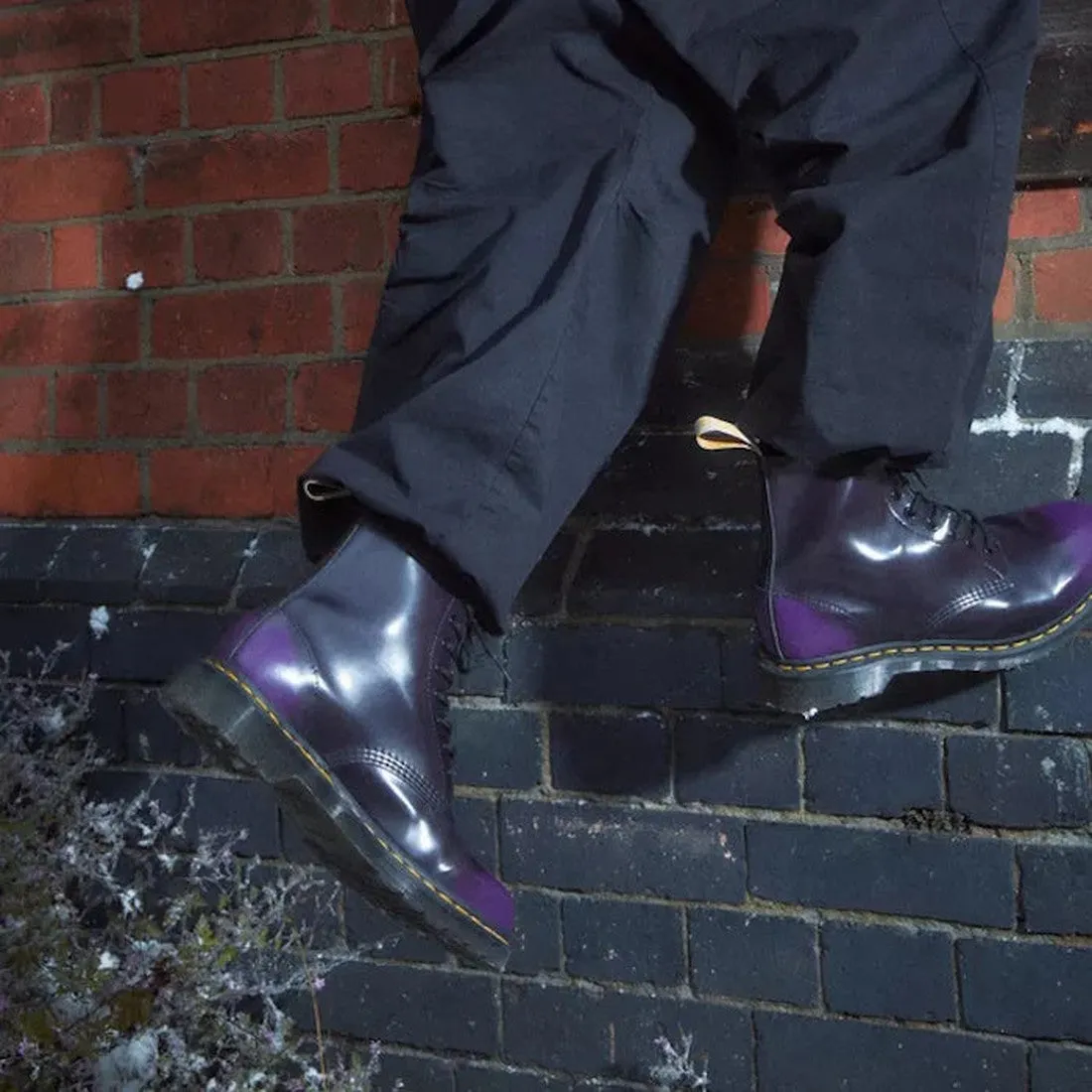 Dr Martens - Vegan 1460 Rich Purple Oxford Rub Off Boot 8 eye