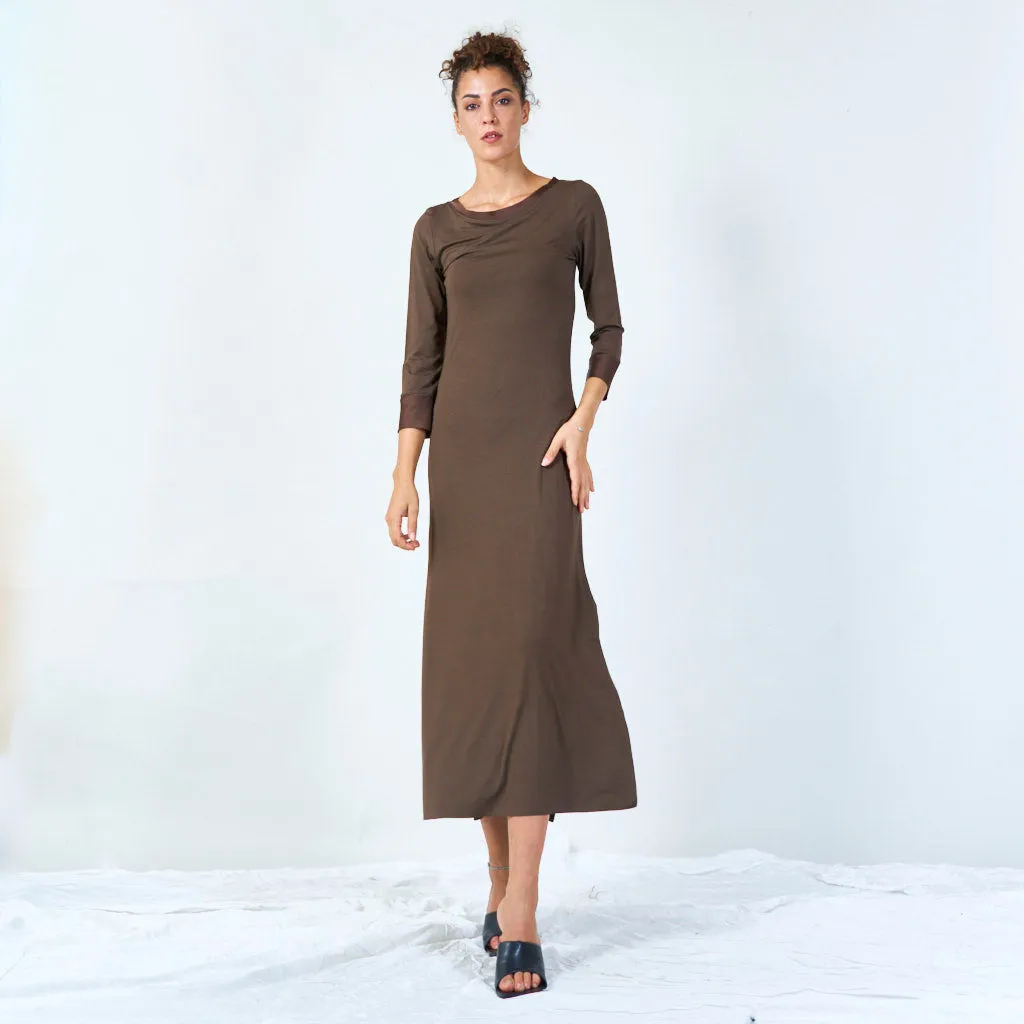 Sleek midi dress with side slit wholesale