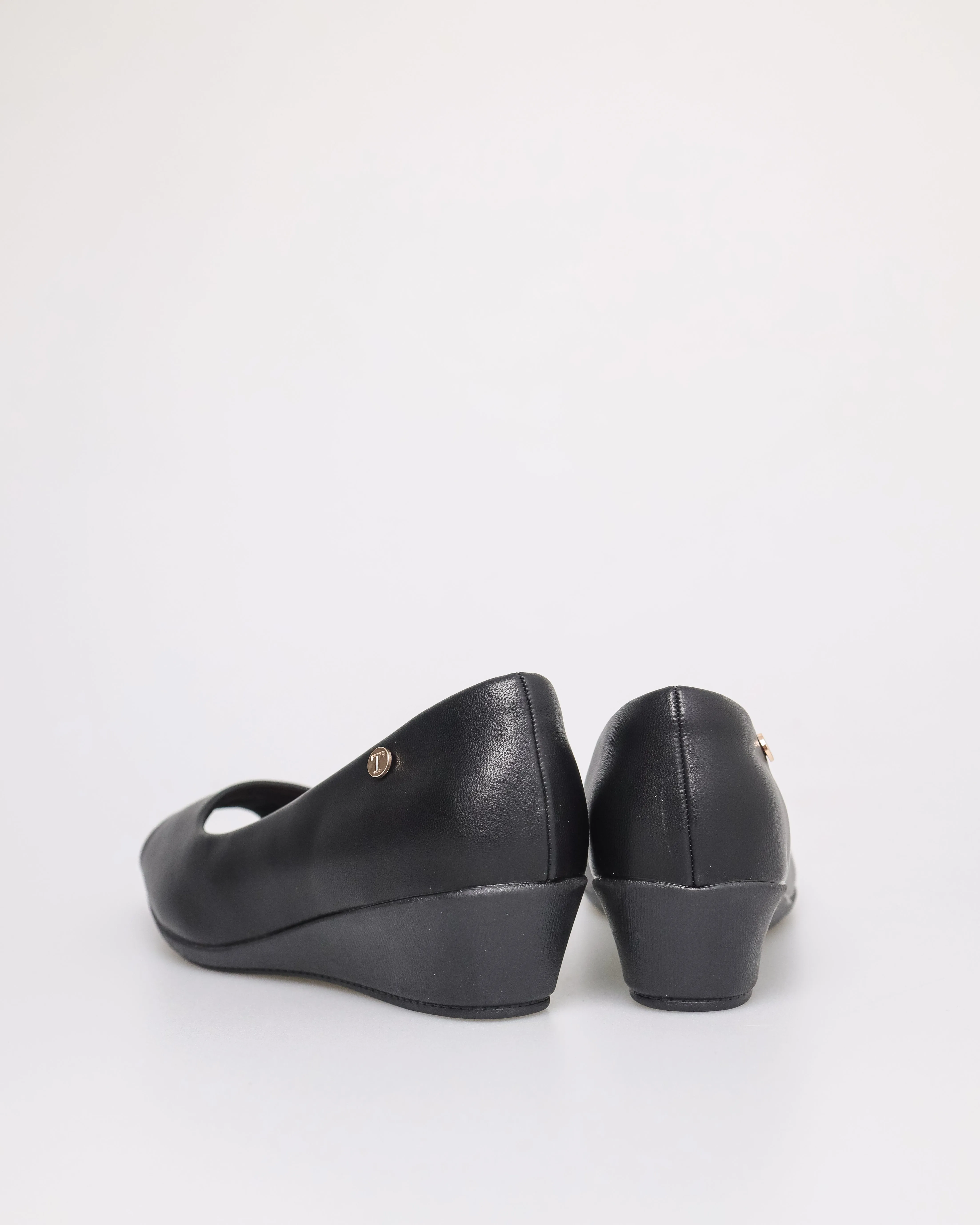 Tomaz NN228 Ladies Wedges Low Heels (Black)