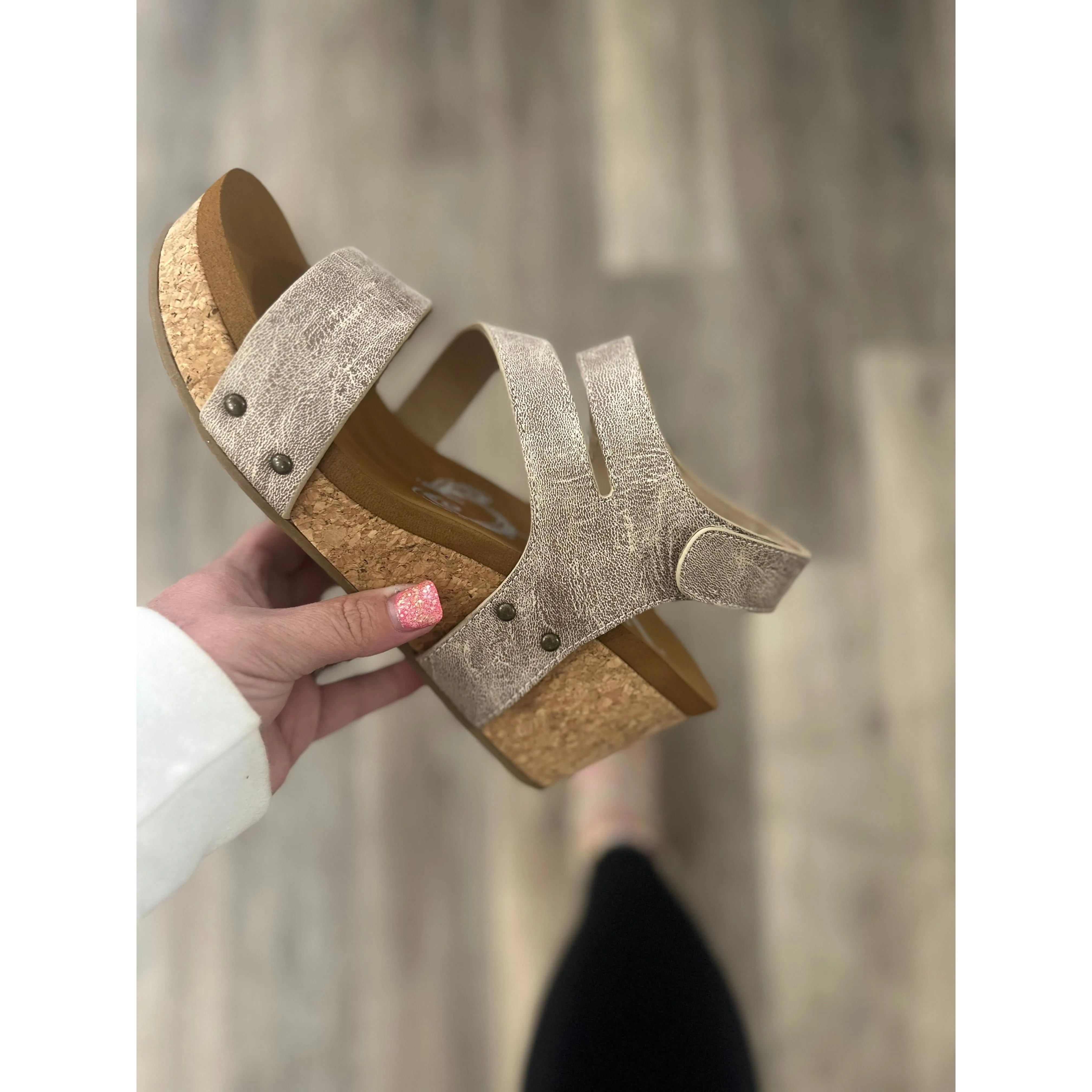 Very G Wedge Cream Sandal : Casper